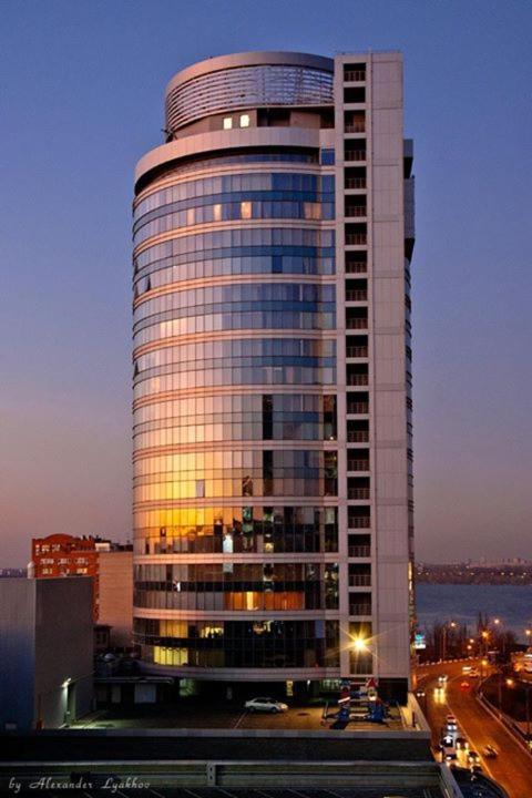 Staybridge Mini-Hotel In Most City Panoramic River View Dnepropetrovsk Exterior foto