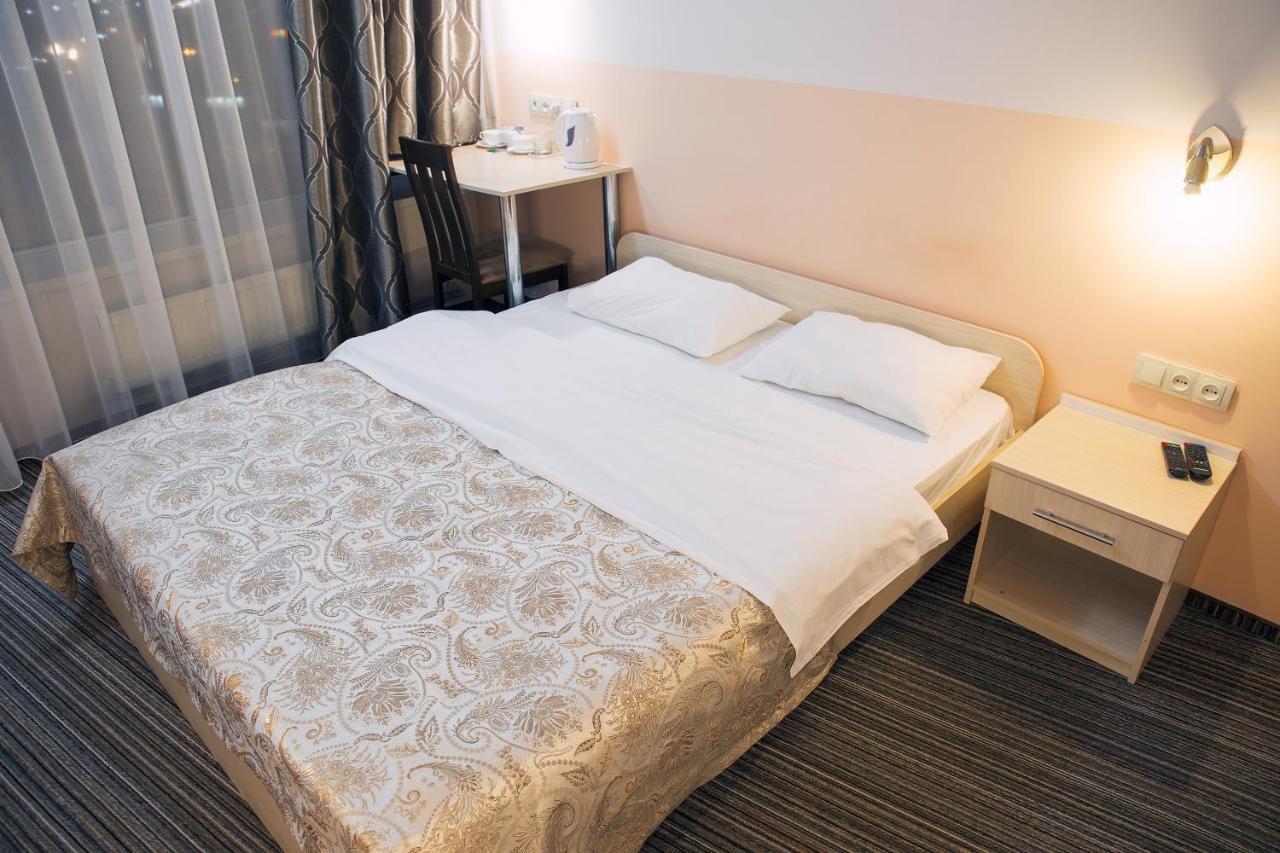 Staybridge Mini-Hotel In Most City Panoramic River View Dnepropetrovsk Exterior foto