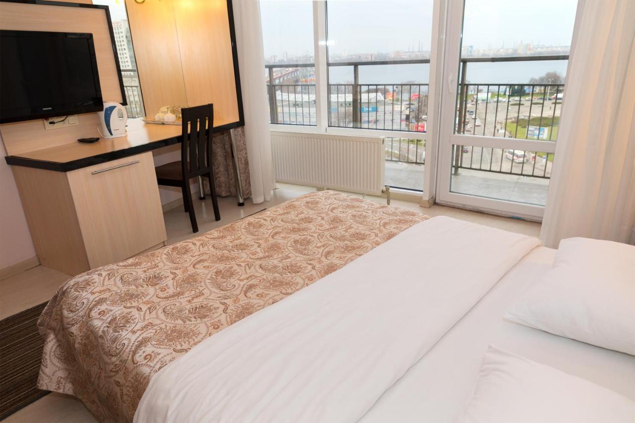 Staybridge Mini-Hotel In Most City Panoramic River View Dnepropetrovsk Exterior foto
