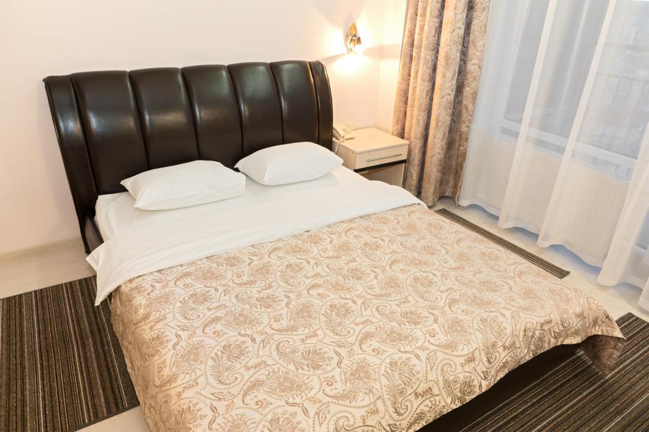 Staybridge Mini-Hotel In Most City Panoramic River View Dnepropetrovsk Exterior foto